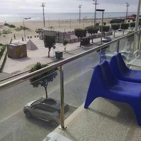 Beach Front Apartment *